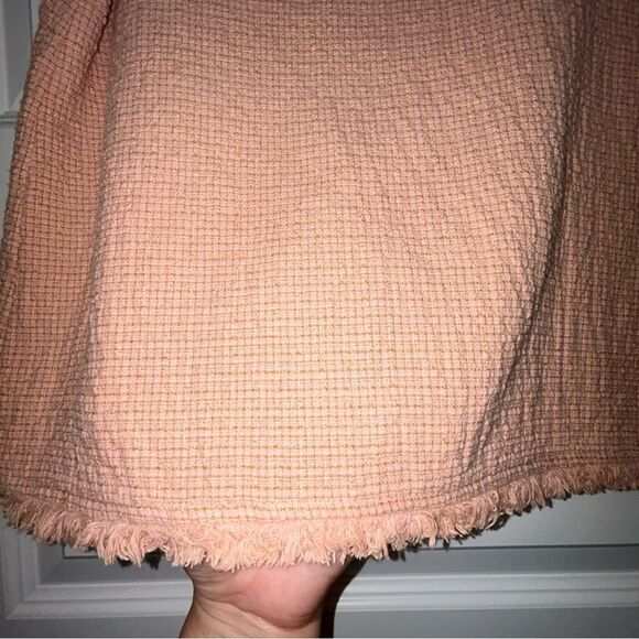 J.O.A Los Angeles Cap Sleeve Textured Frayed Shirt Top - Picture 7 of 8
